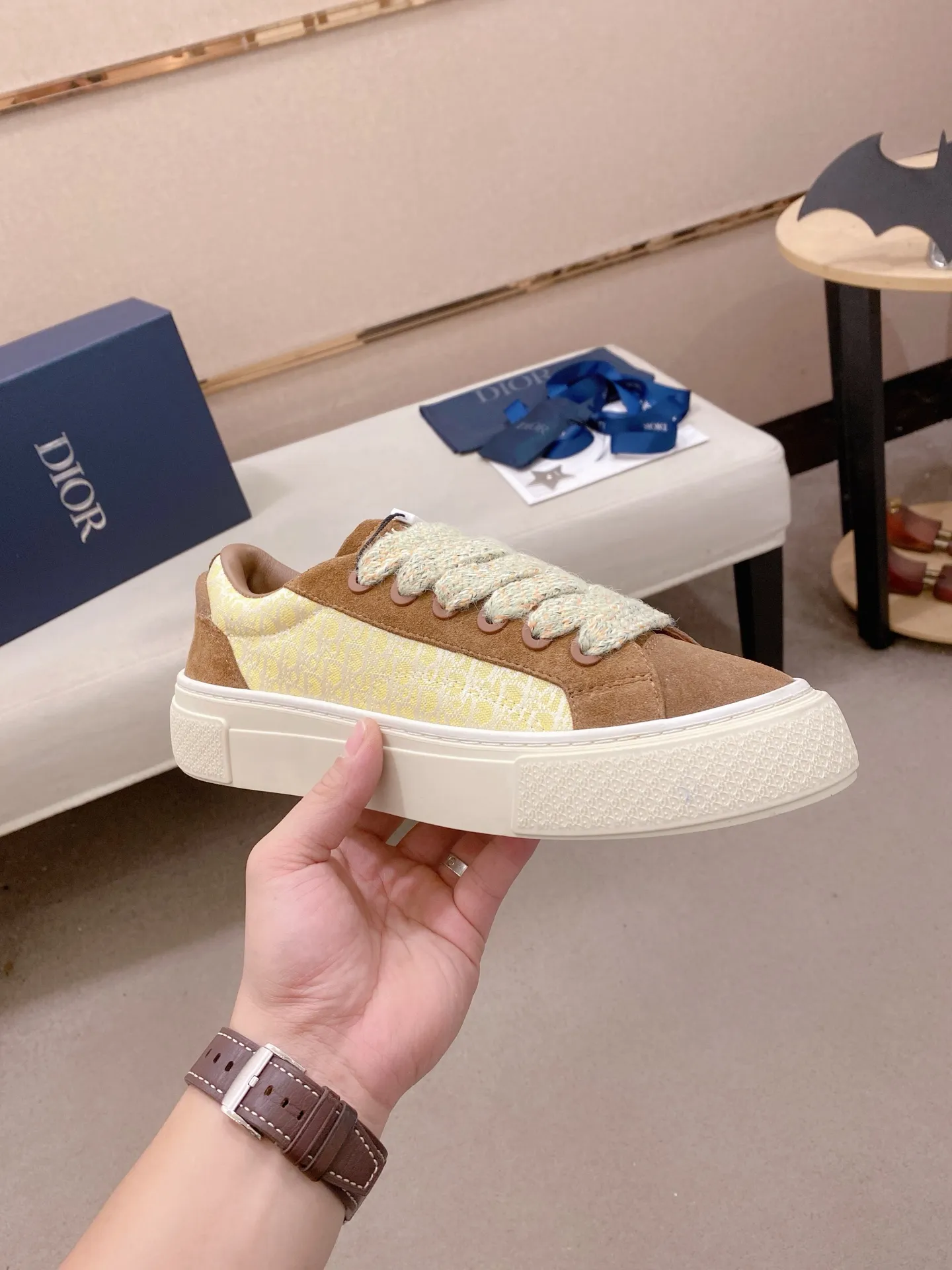 Factory price: 300 Men's shoes 💰[Dior·Dior] Top 🔍Couple style 💏🔍New casual sports style couple shoes, new four-season design, perfect workmanship, lace-up lazy style to create cabinet quality, upper: imported first-layer cowhide, sheepskin lining is soft and comfortable, ultra-light TPU wear-resistant outsole, simple, versatile fashion men's shoes, excellent color code number 35--44
